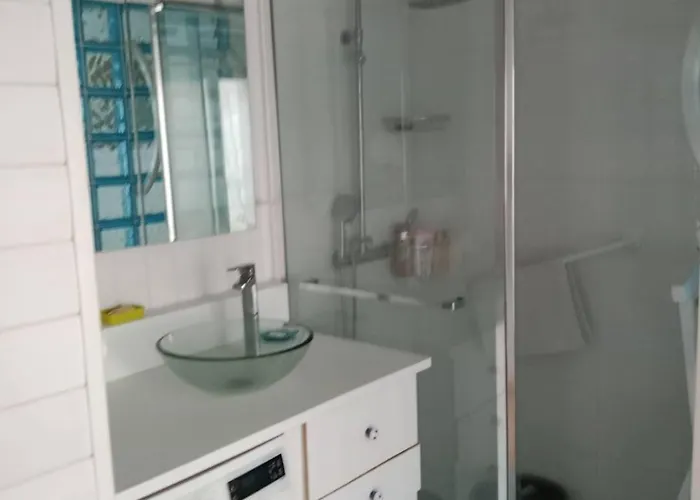Appartement T2 Vue Marina 2qmar15 One Bedroom Marina View *